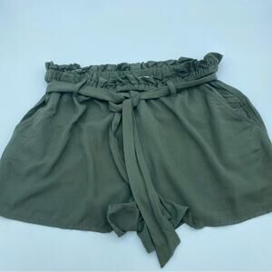 Jack by BB Dakota Shorts Women’s Large Paperbag Olive Green Bohemian Festival